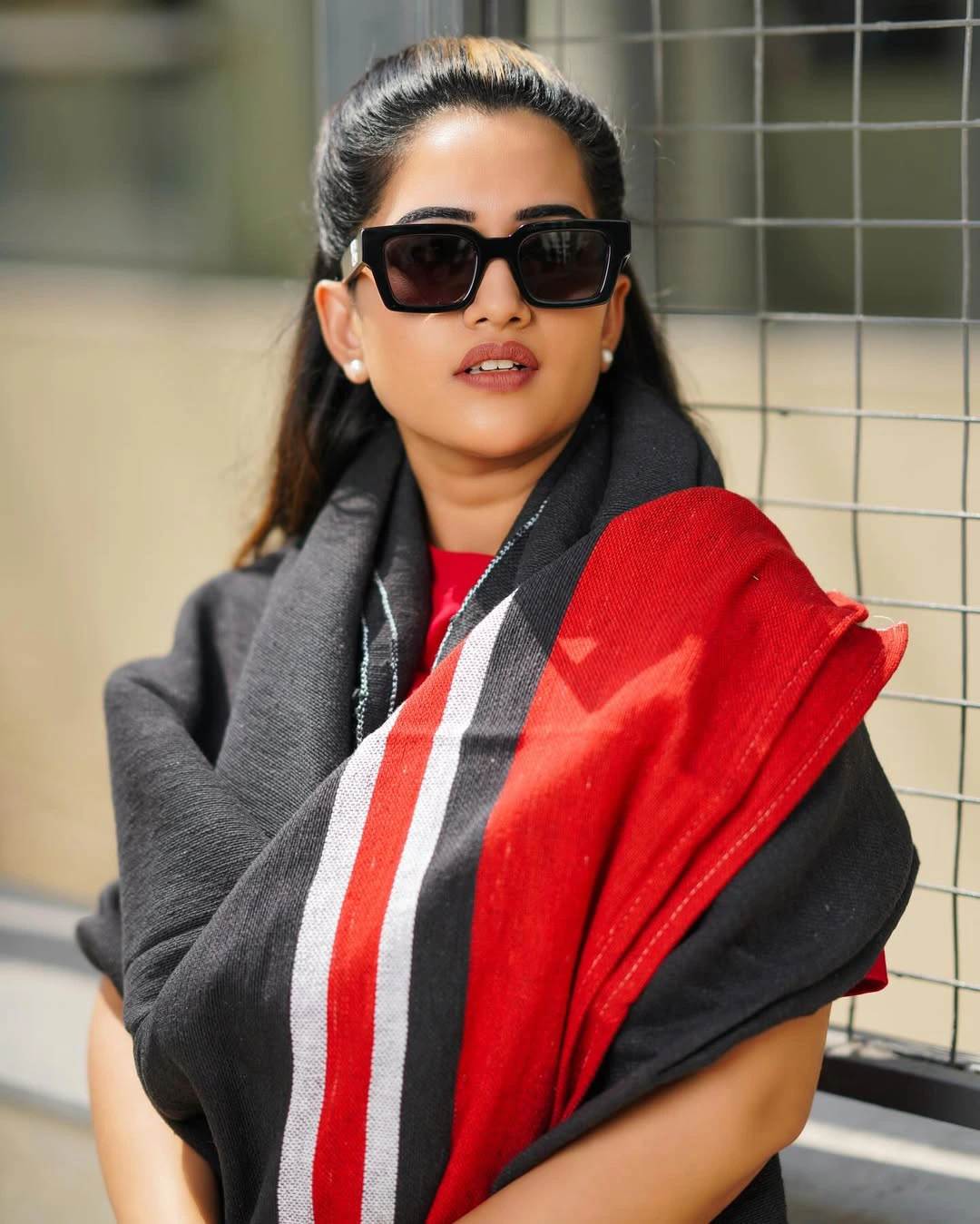 Anchor Sravanthi Chokarapu Looks like Sree Vishnu in Single Movie