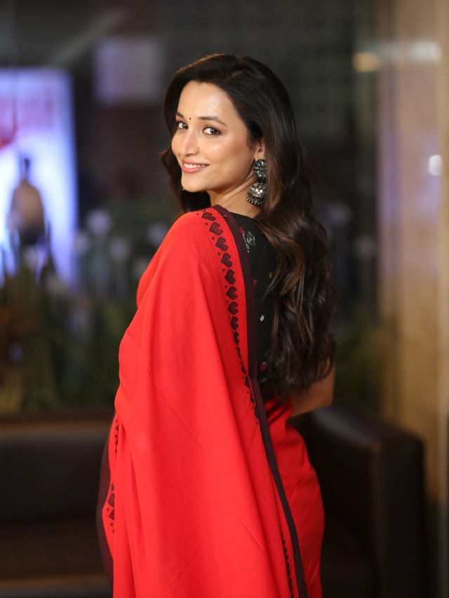 Srinidhi Shetty Stunning Looks in Red Saree at Hit 3 Success Celebrations