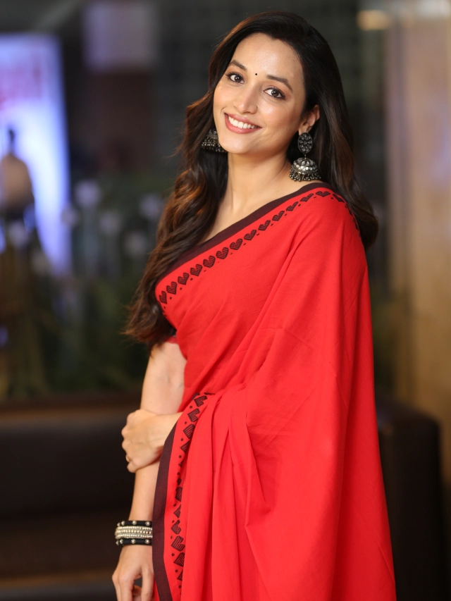 Srinidhi Shetty Stunning Looks in Red Saree at Hit 3 Success Celebrations