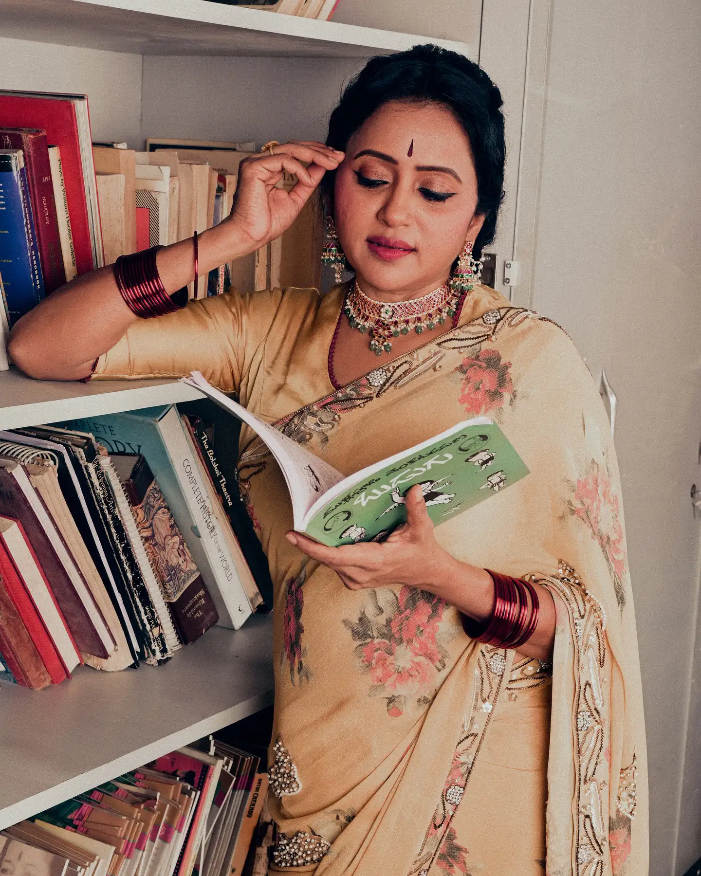 Suma Kanakala Vintage Looks