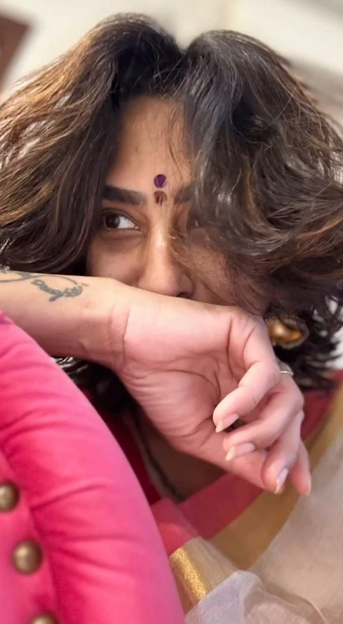 Actress Surekhavani Cute Photos in Saree
