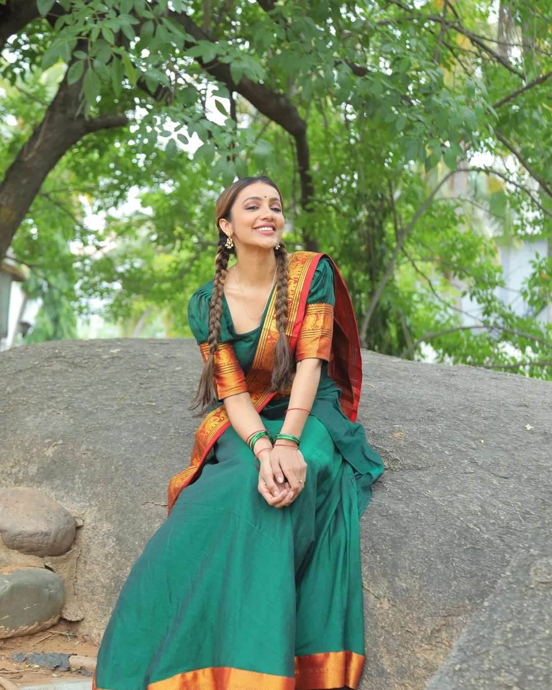 Tejaswi Madivada Cute Photos in Half Saree