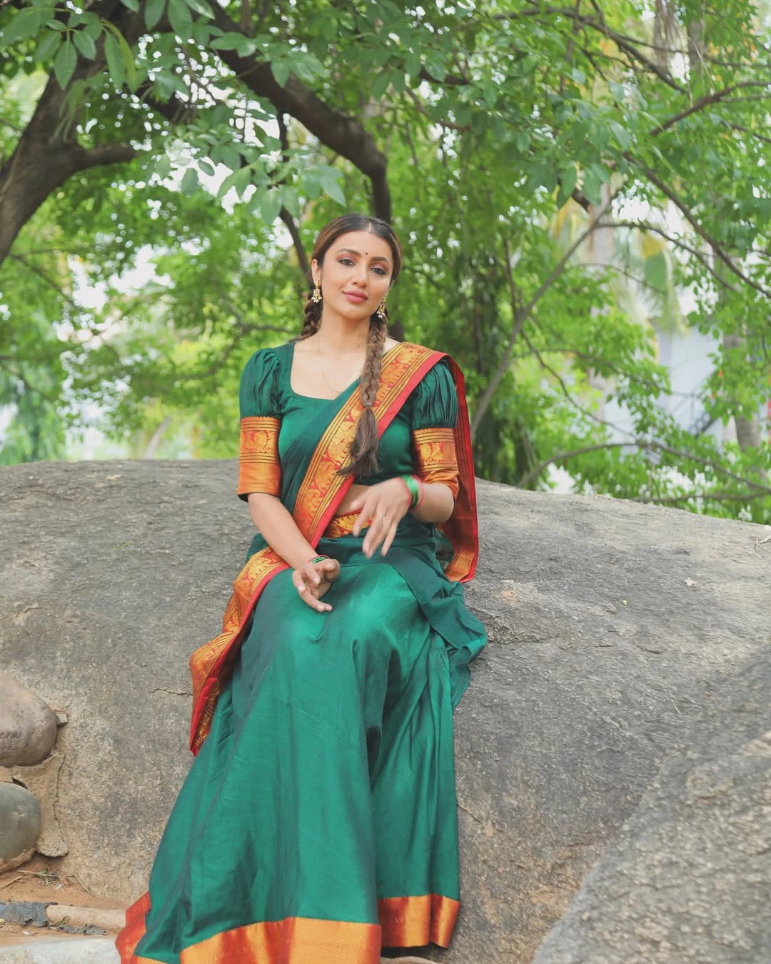 Tejaswi Madivada Cute Photos in Half Saree