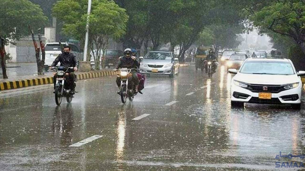 Rain Alert: తెలంగాణలో రెయిన్ అలర్ట్.. వచ్చే నాలుగు రోజులు ఆ జిల్లాల్లో ఈదురు గాలులతోకూడిన వానలు Rain Alert: తెలంగాణలో రెయిన్ అలర్ట్.. వచ్చే నాలుగు రోజులు ఆ జిల్లాల్లో ఈదురు గాలులతోకూడిన వానలు
