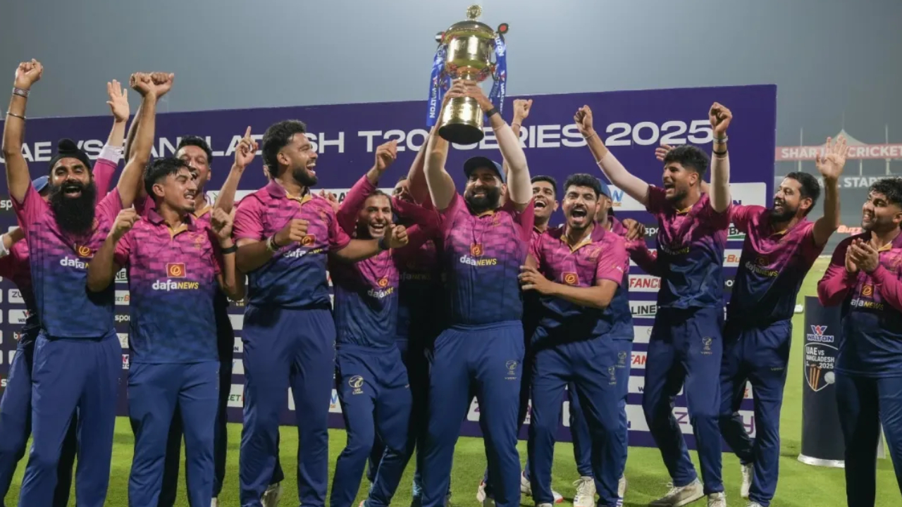 UAE vs BAN : చరిత్ర సృష్టించిన యూఏఈ.. బంగ్లాదేశ్కు ఘోర పరాభవం.. UAE vs BAN : చరిత్ర సృష్టించిన యూఏఈ.. బంగ్లాదేశ్కు ఘోర పరాభవం..