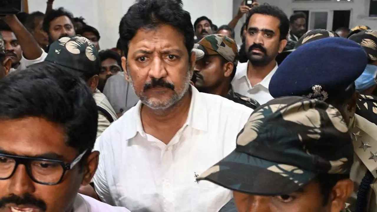 Vallabhaneni Vamsi: వల్లభనేని వంశీకి బెయిల్ మంజూరు Vallabhaneni Vamsi: వల్లభనేని వంశీకి బెయిల్ మంజూరు