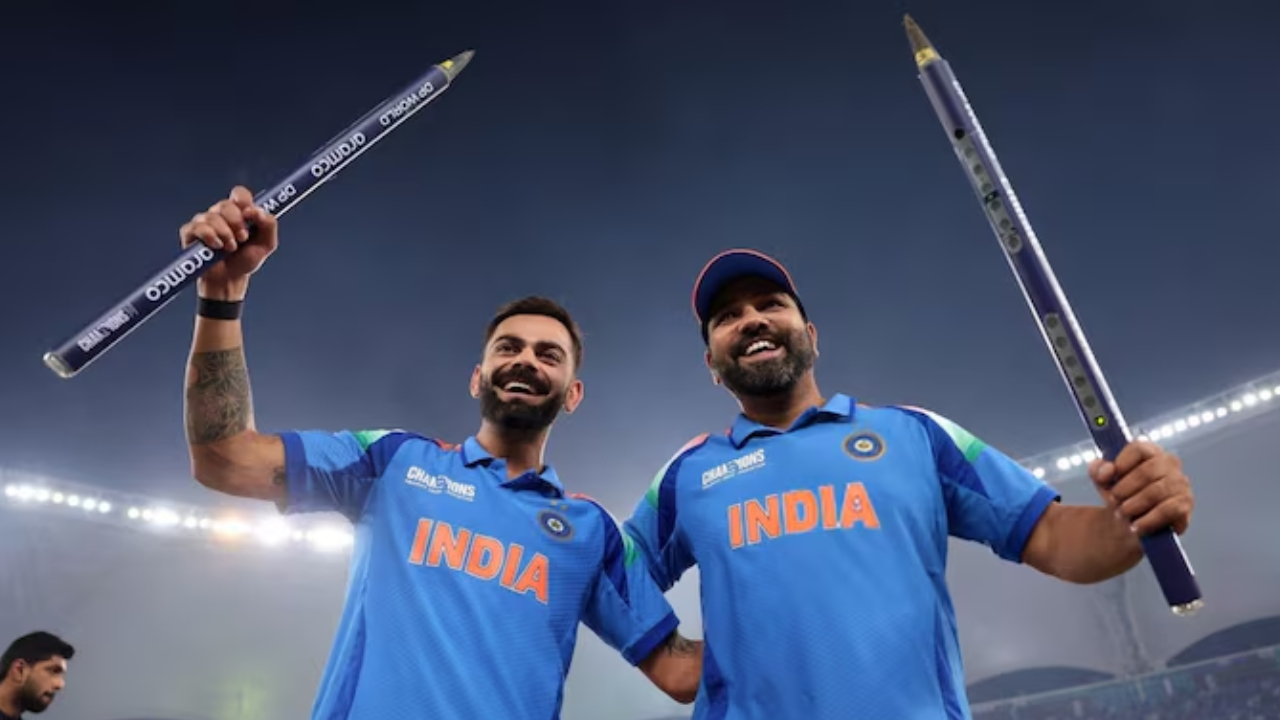 Virat Kohli-Rohit Sharma : రోహిత్ శర్మ, విరాట్ కోహ్లీల వన్డే భవిష్యత్తు పై సునీల్ గవాస్కర్ సంచలన వ్యాఖ్యలు.. 2027 వన్డే ప్రపంచకప్ ఆడరట.. Virat Kohli-Rohit Sharma : రోహిత్ శర్మ, విరాట్ కోహ్లీల వన్డే భవిష్యత్తు పై సునీల్ గవాస్కర్ సంచలన వ్యాఖ్యలు.. 2027 వన్డే ప్రపంచకప్ ఆడరట..