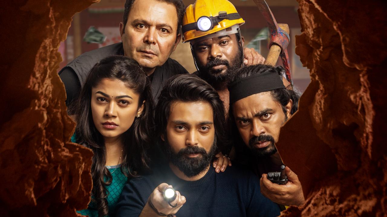 Chaurya Paatam : ఓటీటీలో దూసుకుపోతున్న సినిమా.. దొంగతనం కథతో సస్పెన్స్ థ్రిల్లర్.. Chaurya Paatam : ఓటీటీలో దూసుకుపోతున్న సినిమా.. దొంగతనం కథతో సస్పెన్స్ థ్రిల్లర్..