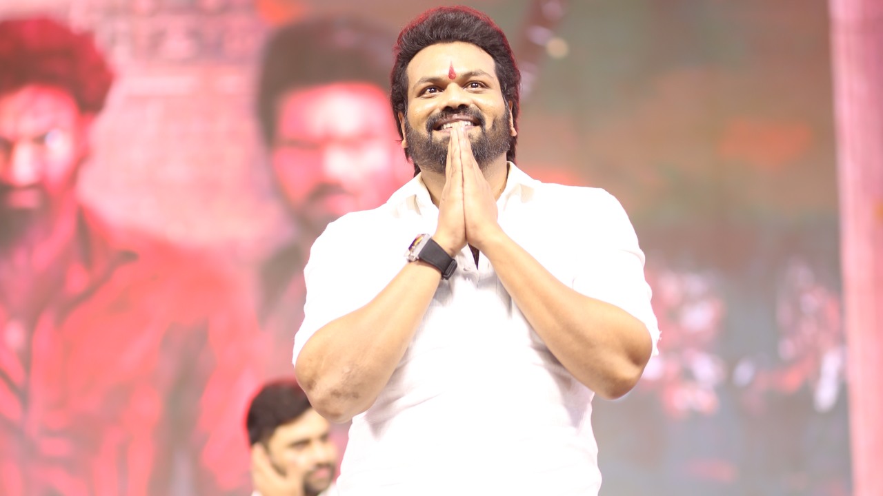 Manchu Manoj : రాజకీయాల్లోకి రావడంపై మనోజ్ క్లారిటీ.. దాన్ని మీరేమంటారో మీ ఇష్టం అంటూ.. Manchu Manoj : రాజకీయాల్లోకి రావడంపై మనోజ్ క్లారిటీ.. దాన్ని మీరేమంటారో మీ ఇష్టం అంటూ..