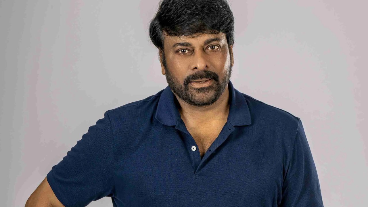 Chiranjeevi : 6 రూపాయల టికెట్ బ్లాక్ లో 210 రూపాయలకు కొన్న అభిమాని.. అదీ మెగాస్టార్ రేంజ్ అంటే.. ఏ సినిమాకో తెలుసా? Chiranjeevi : 6 రూపాయల టికెట్ బ్లాక్ లో 210 రూపాయలకు కొన్న అభిమాని.. అదీ మెగాస్టార్ రేంజ్ అంటే.. ఏ సినిమాకో తెలుసా?