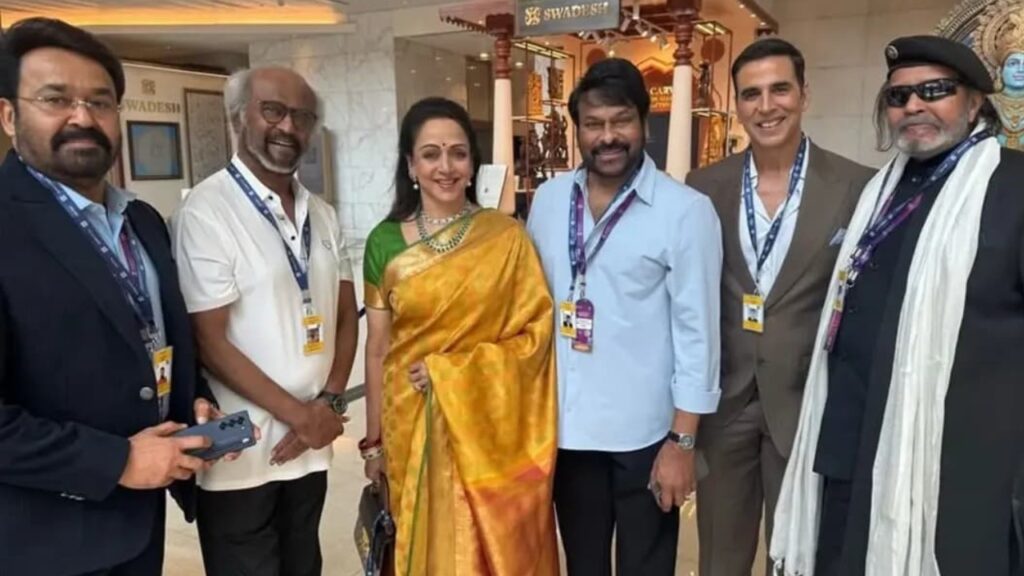 Chiranjeevi Rajinikanth Mohan Lal Akshay Kumar and Some Other Movie Stars in Single Frame from Waves Summit