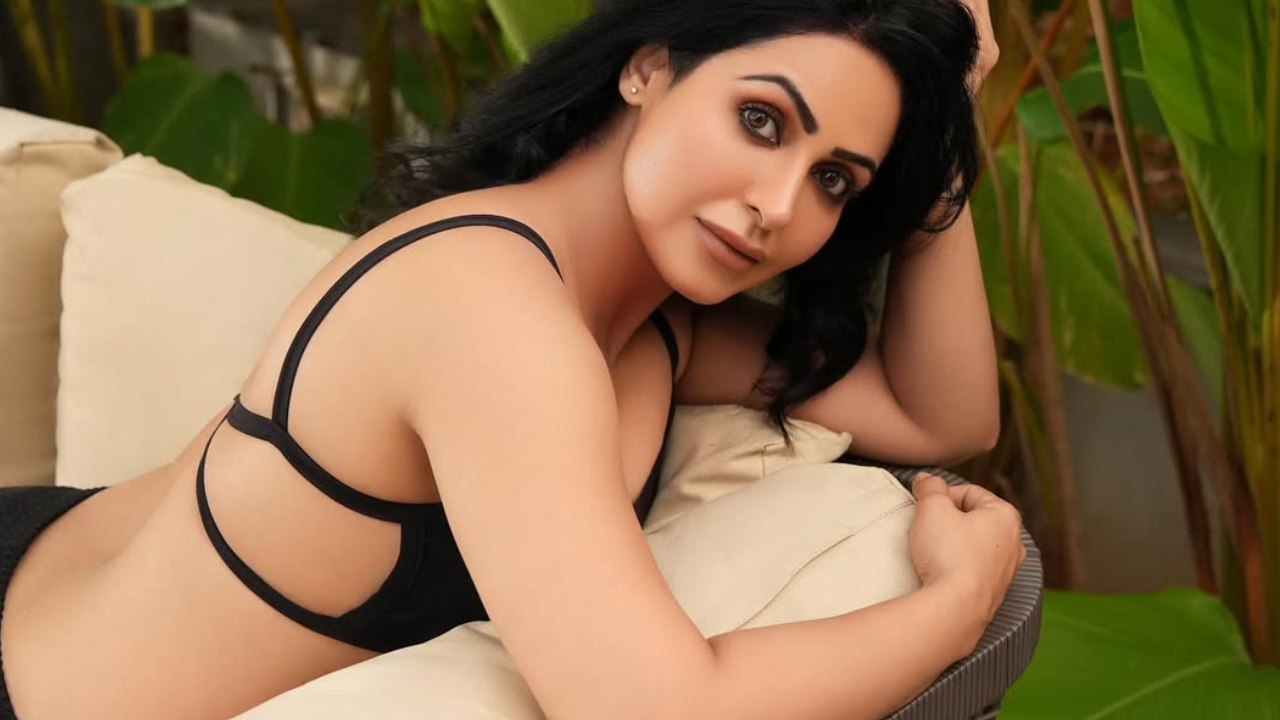 Nandini Rai : గోవాలో చేతబడి.. రెండేళ్లు డిప్రెషన్ లోనే ఉన్నాను.. హెల్త్ సమస్యలు.. బిగ్ బాస్ భామ ఎమోషనల్.. Nandini Rai : గోవాలో చేతబడి.. రెండేళ్లు డిప్రెషన్ లోనే ఉన్నాను.. హెల్త్ సమస్యలు.. బిగ్ బాస్ భామ ఎమోషనల్..