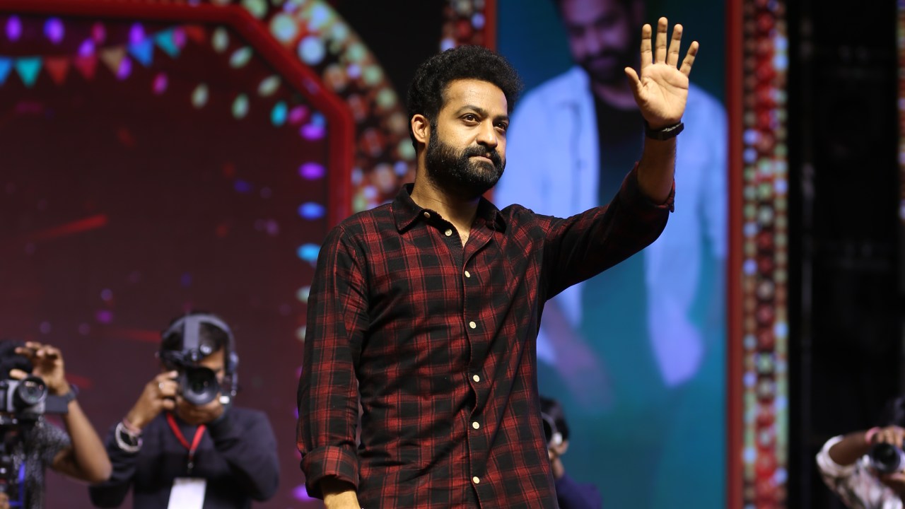 Jr NTR : ఆగి ఈ ప్రయాణంలో వెనక్కి చూసుకుంటే.. బర్త్ డే రోజు ఎన్టీఆర్ ఆసక్తికర పోస్ట్.. Jr NTR : ఆగి ఈ ప్రయాణంలో వెనక్కి చూసుకుంటే.. బర్త్ డే రోజు ఎన్టీఆర్ ఆసక్తికర పోస్ట్..