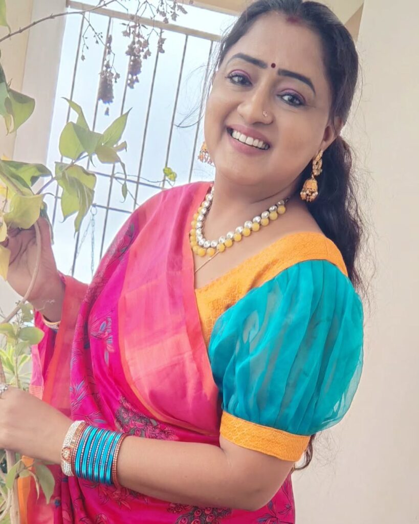 Do You Know about Sunitha Manohar Dupe for Ramyakrishnan in Bahubali fame with Mad Movie