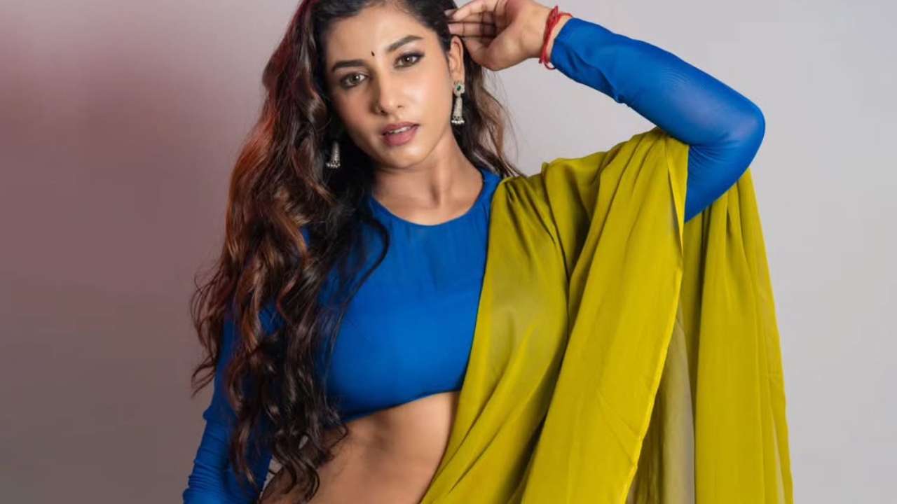Vishnupriya : అందుకే నేను ఎవ్వరికి ఫొటోలు ఇవ్వను.. అక్కడ కూడా సెలబ్రిటీల ఫోటోల కోసం వస్తారు.. అది చాలా తప్పు.. Vishnupriya : అందుకే నేను ఎవ్వరికి ఫొటోలు ఇవ్వను.. అక్కడ కూడా సెలబ్రిటీల ఫోటోల కోసం వస్తారు.. అది చాలా తప్పు..