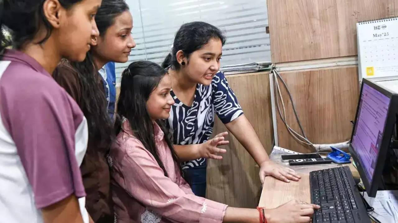 ఏపీ ఇంటర్ సప్లిమెంటరీ రిజల్ట్స్ వచ్చేశాయ్.. ఫలితాలు సింపుల్గా ఇలా చెక్ చేసుకోండి.. ఏపీ ఇంటర్ సప్లిమెంటరీ రిజల్ట్స్ వచ్చేశాయ్.. ఫలితాలు సింపుల్గా ఇలా చెక్ చేసుకోండి..