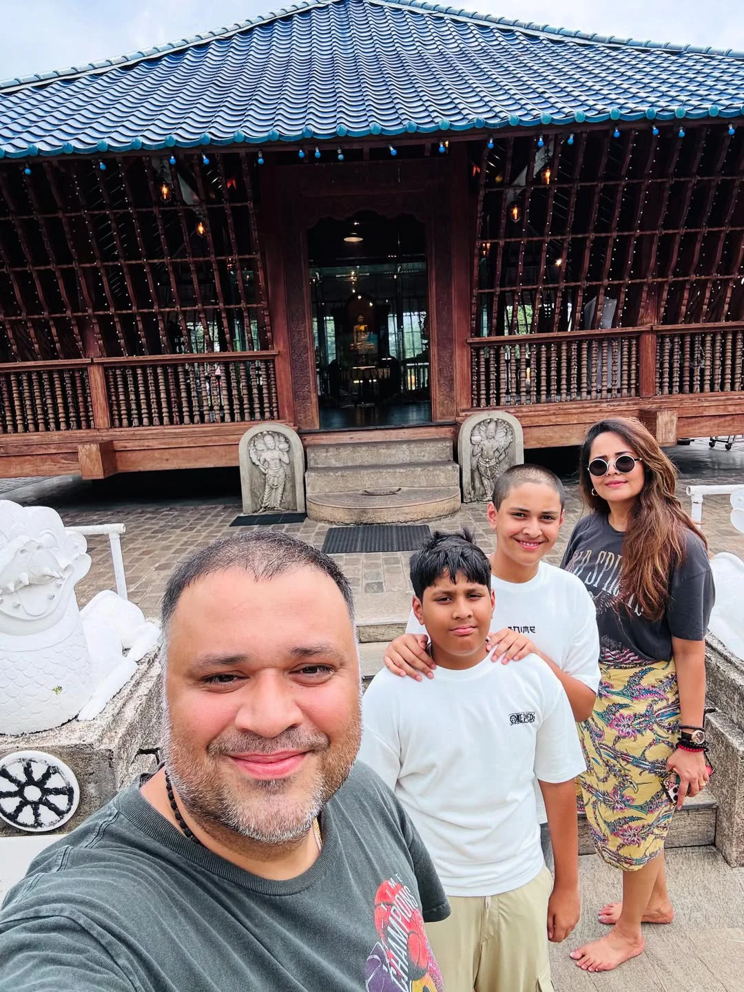 Anasuya Bharadwaj Enjoying Sri Lanka Vacation with Family
