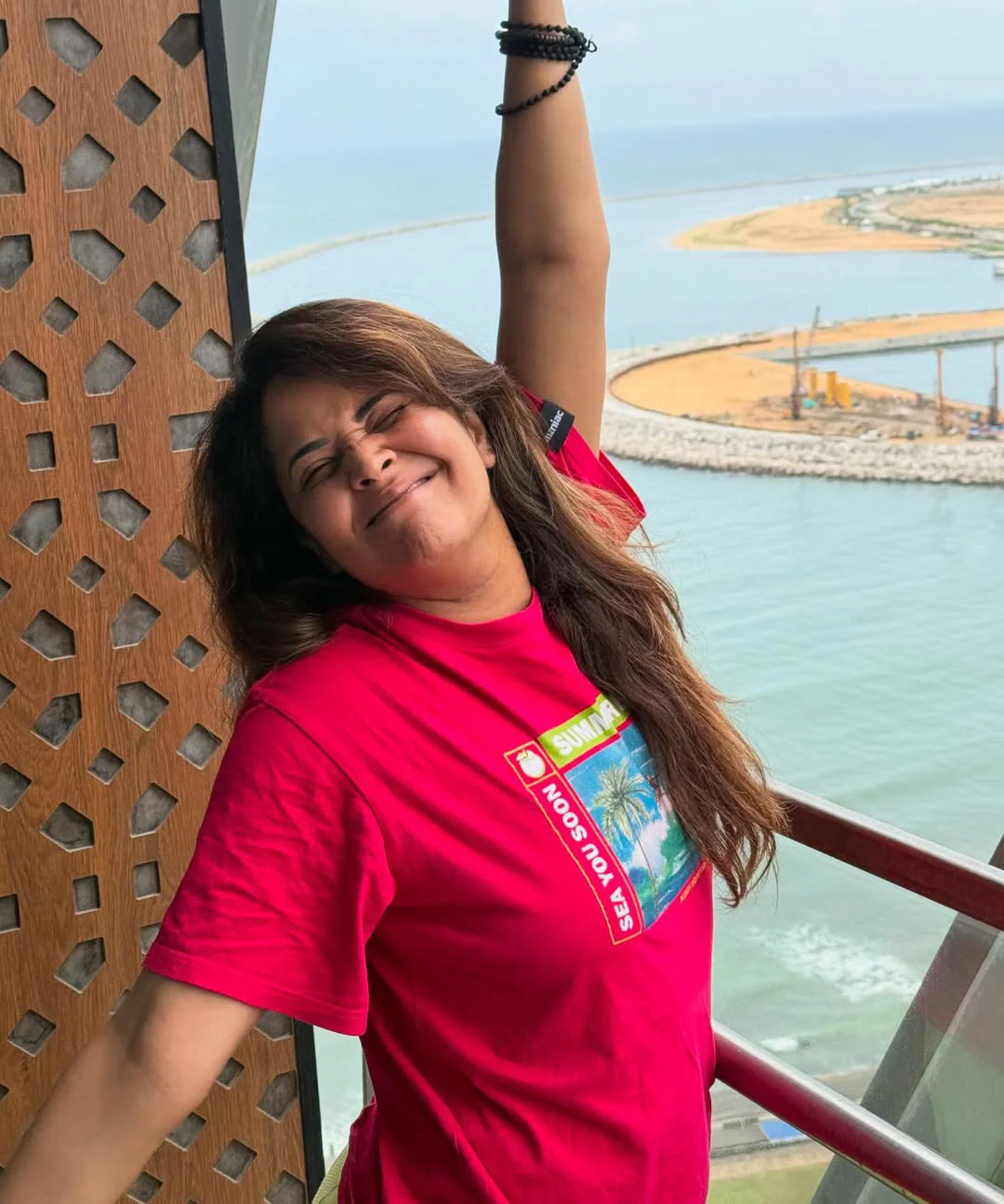 Anasuya Bharadwaj Enjoying Sri Lanka Vacation with Family