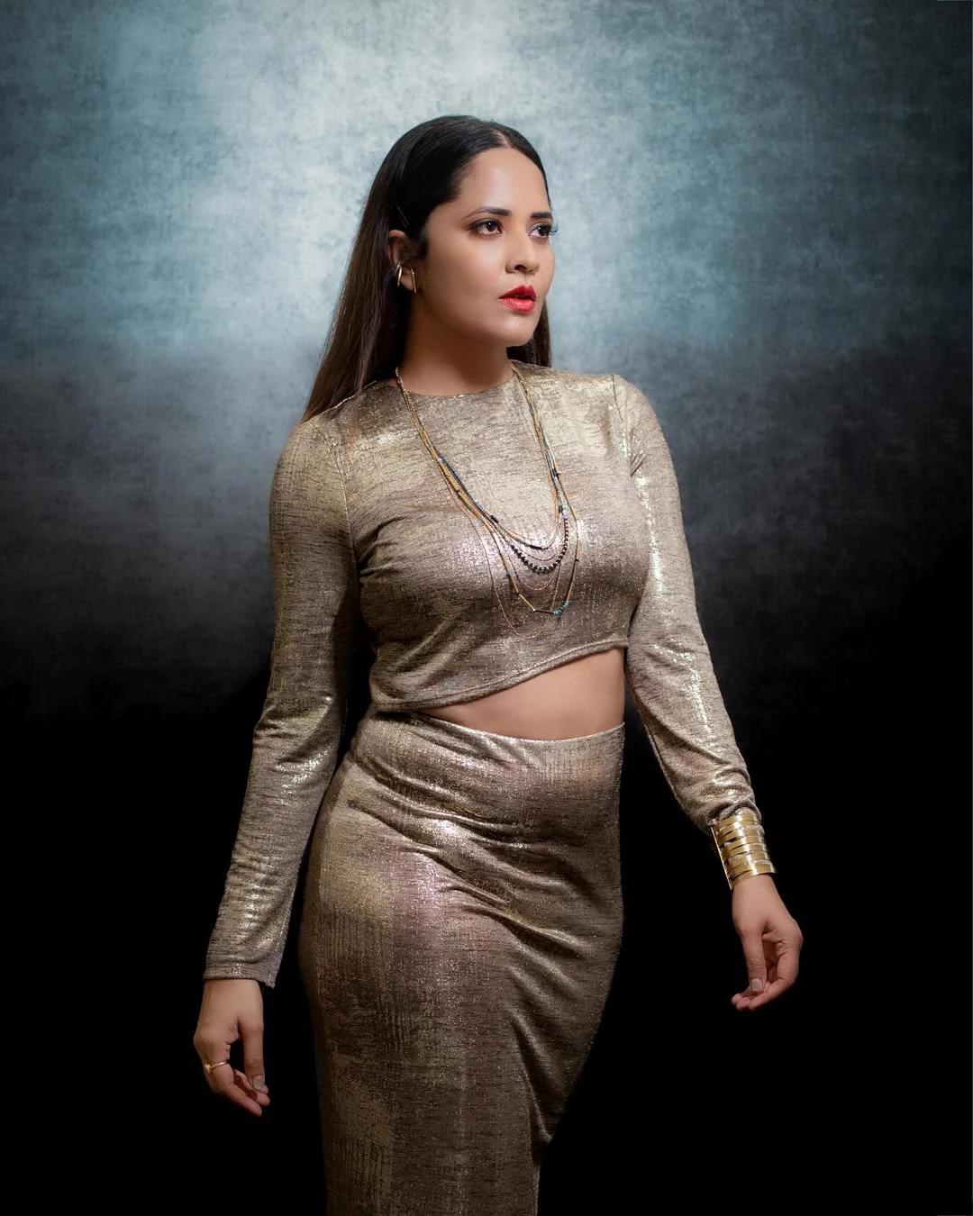 Anasuya Bharadwaj Shines in Modern Dress