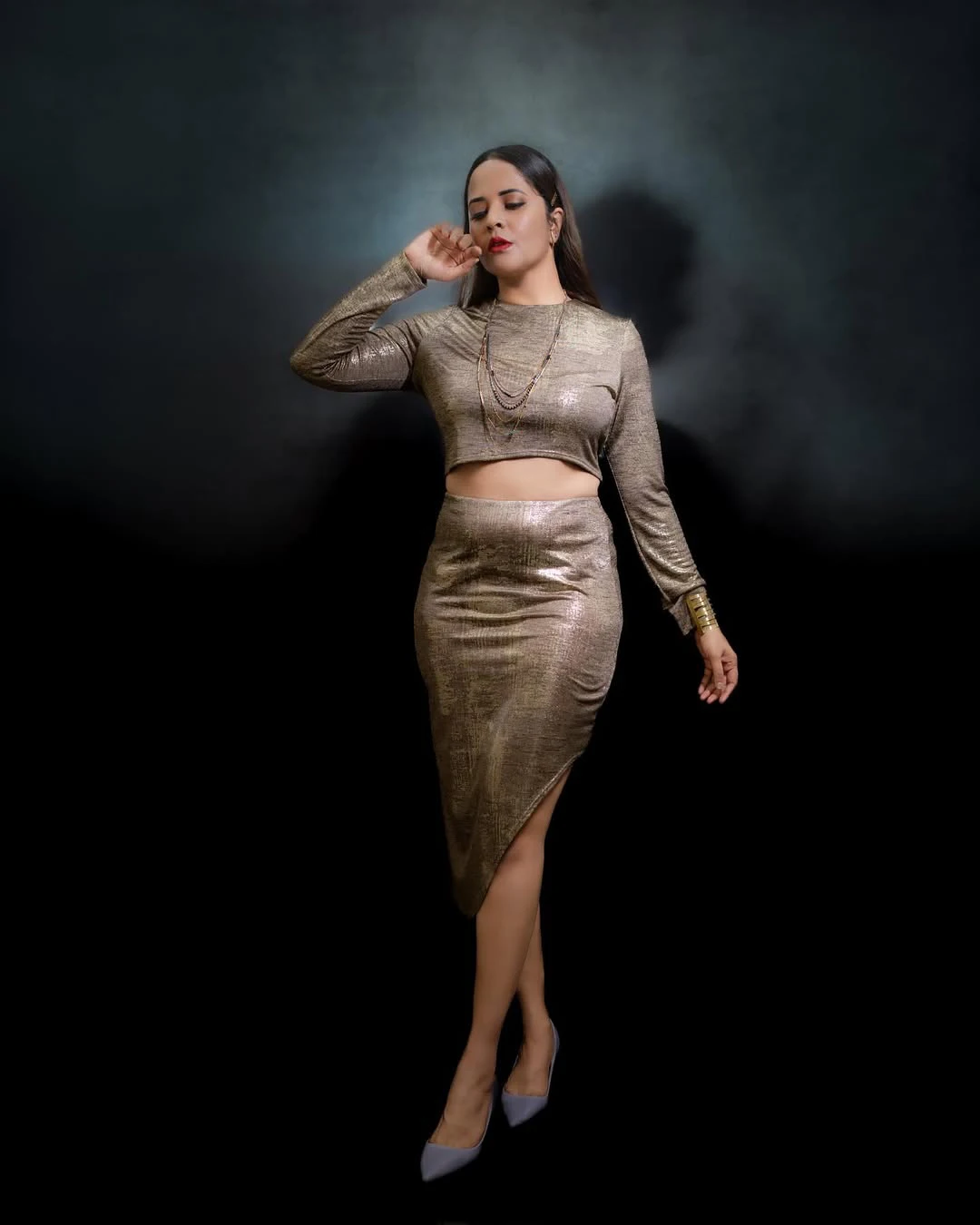Anasuya Bharadwaj Shines in Modern Dress