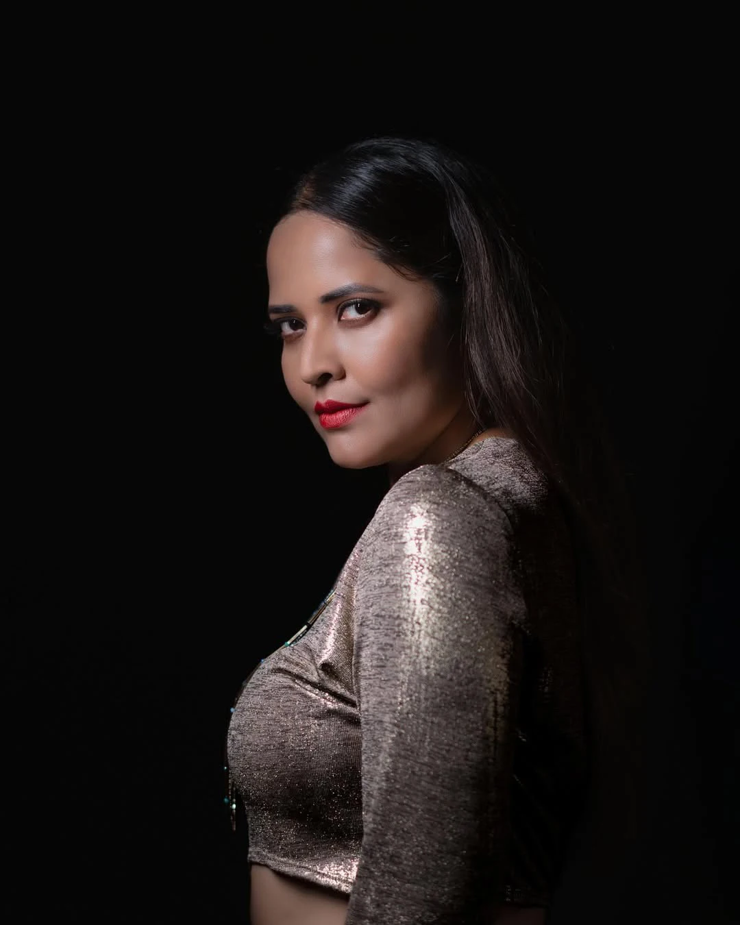 Anasuya Bharadwaj Shines in Modern Dress