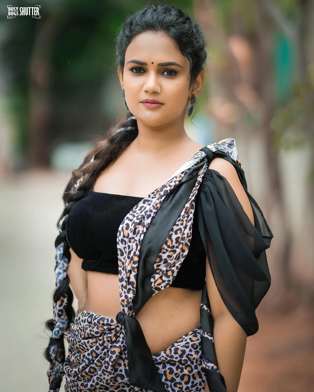 Ariyana Glory New Saree Looks