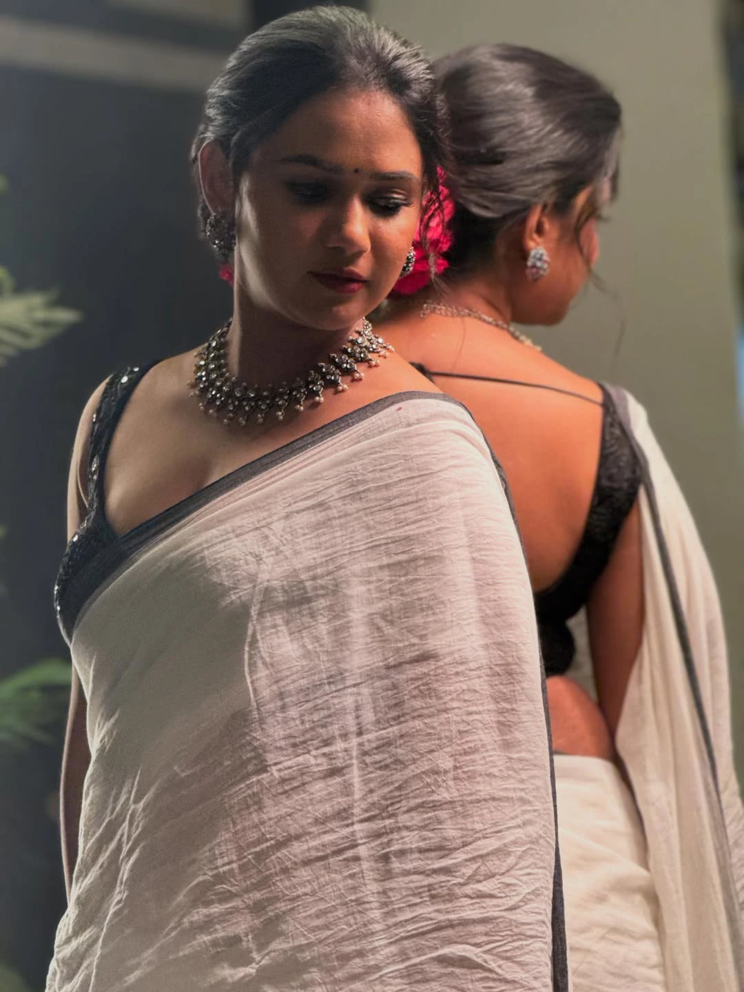 Ariyana Glory Shines in White Saree