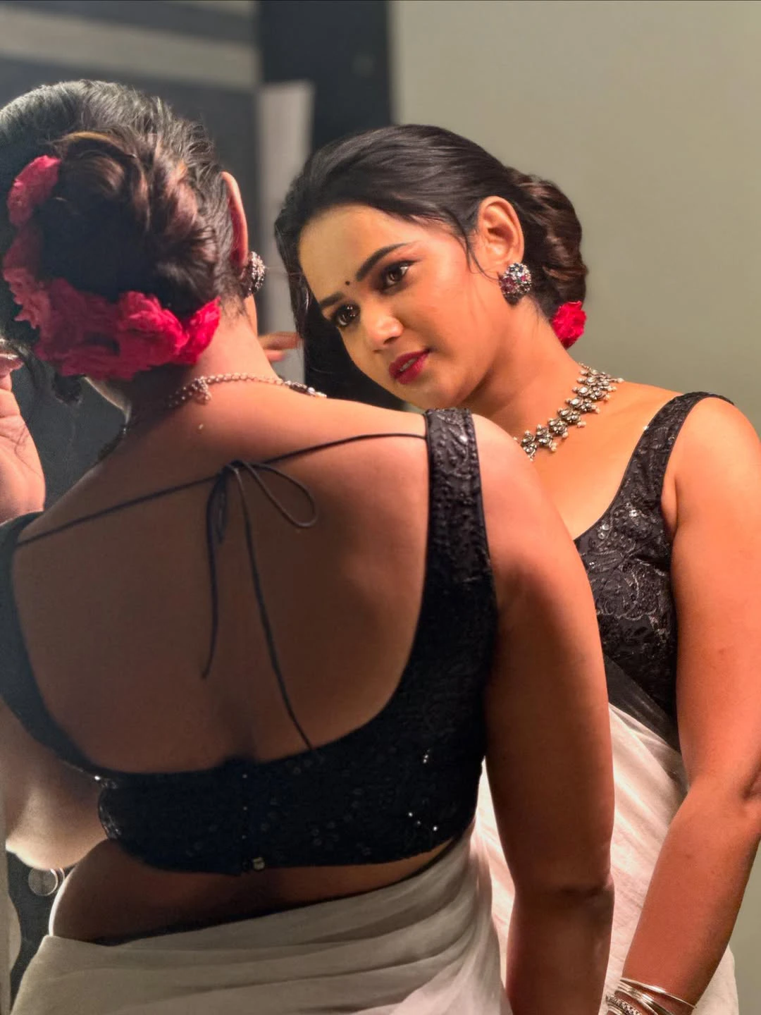 Ariyana Glory Shines in White Saree