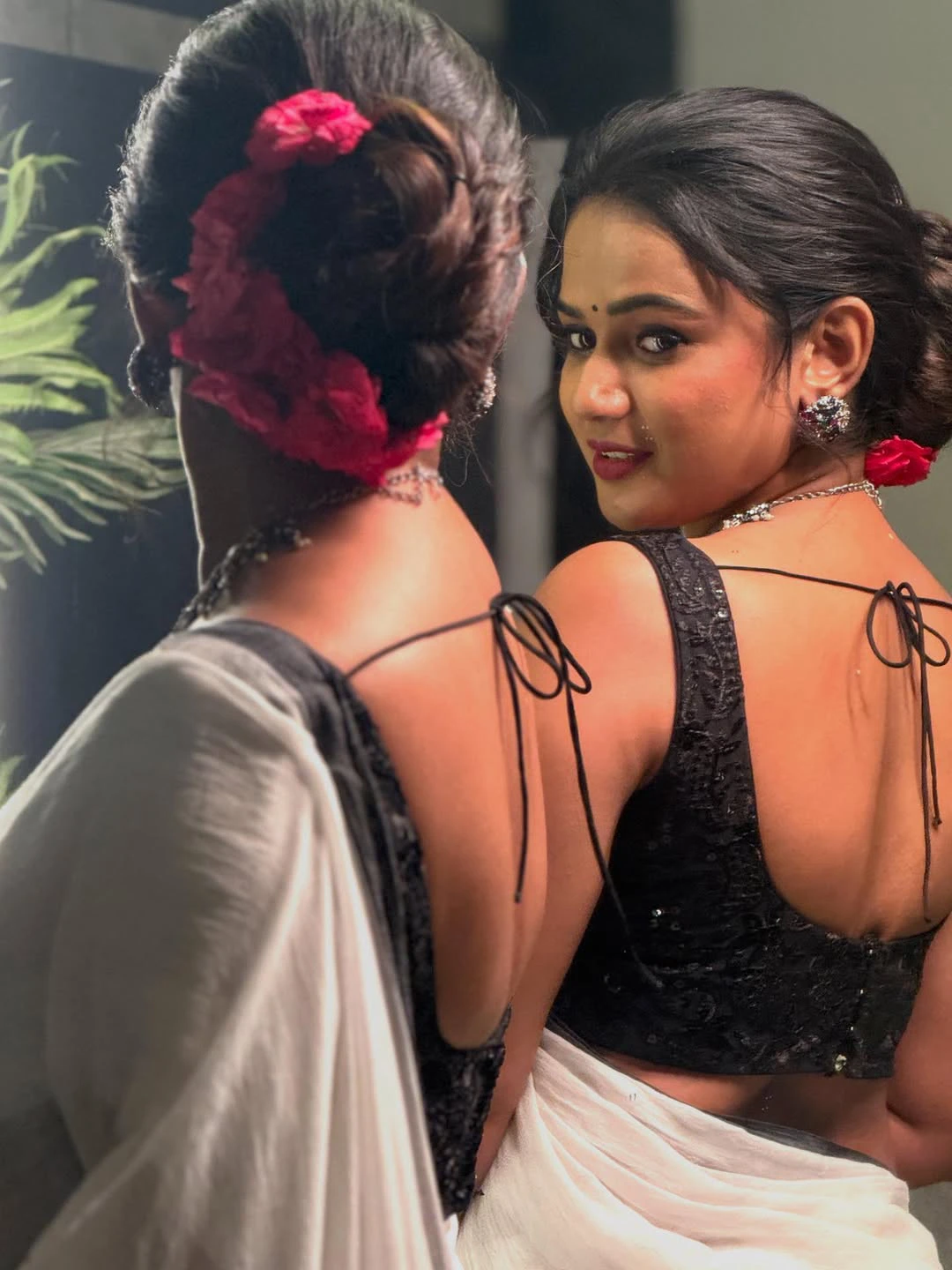 Ariyana Glory Shines in White Saree
