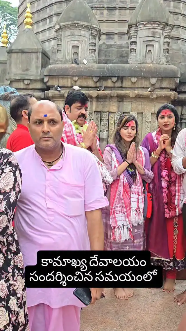 Ashu Reddy Visits Kamakhya Temple
