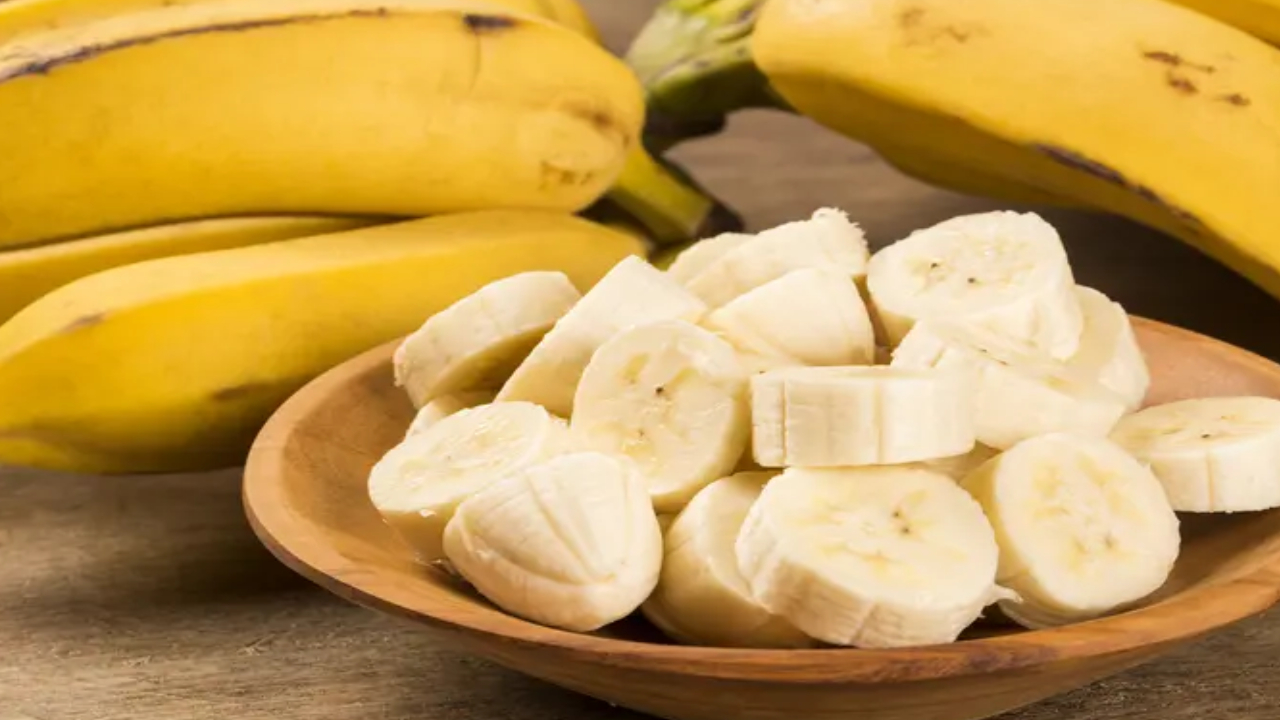 Banana Side Effects: అరటిపండు తిన్నవెంటనే ఈ పనులు చేయకూడదు.. చేస్తే ఏమవుతుందో తెలుసా? Banana Side Effects: అరటిపండు తిన్నవెంటనే ఈ పనులు చేయకూడదు.. చేస్తే ఏమవుతుందో తెలుసా?