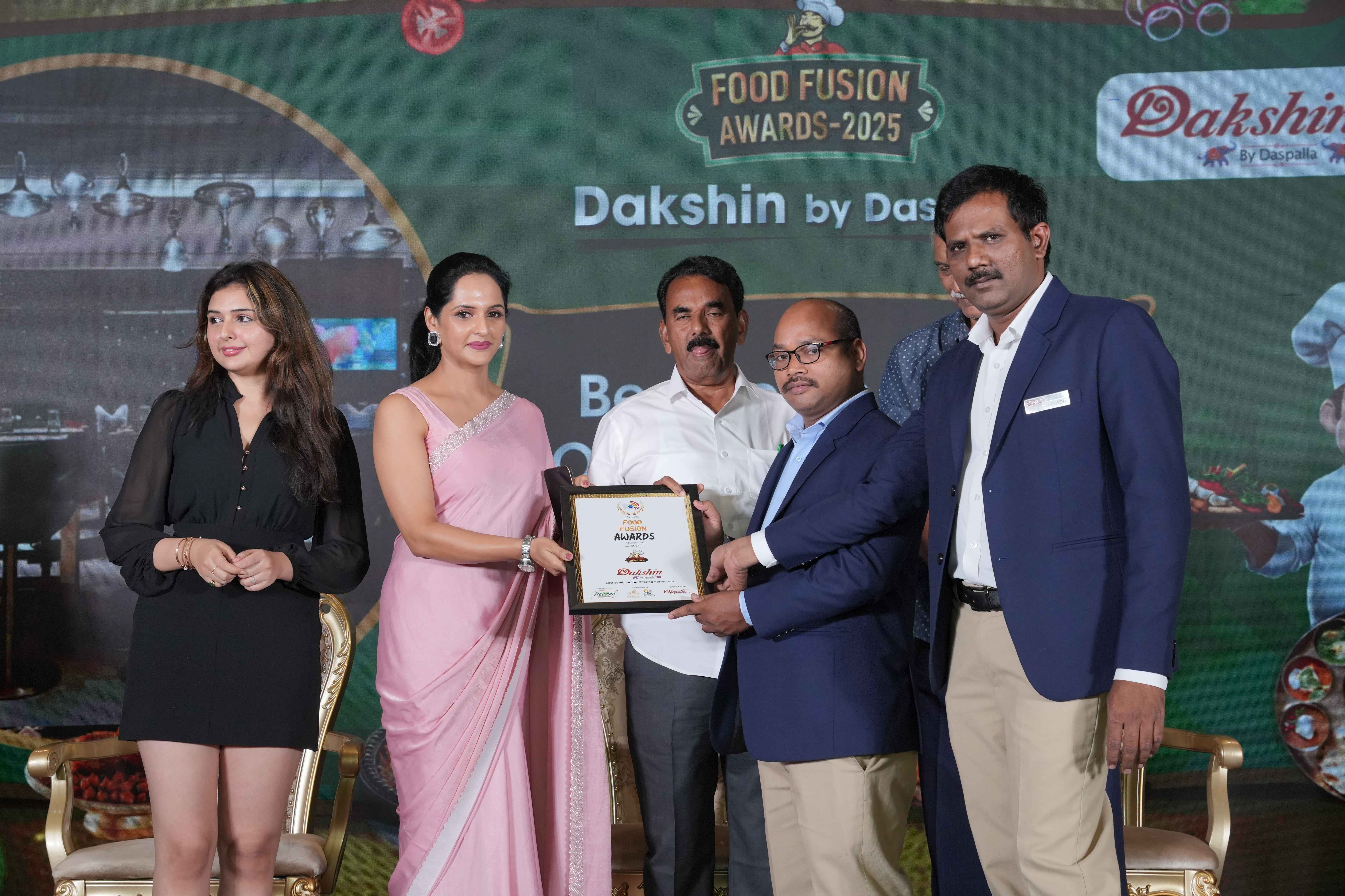 బెస్ట్‌ సౌత్ ఇండియన్ ఆఫెరింగ్ రెస్టారెంట్ – దక్షిణ్