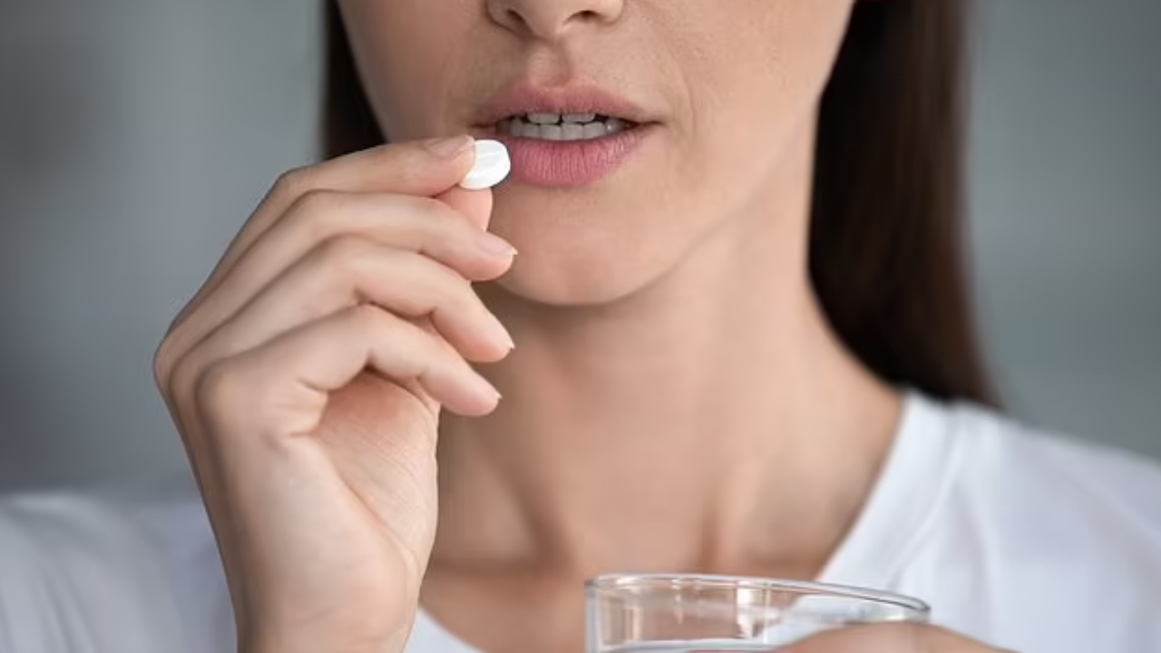 Birth control pills: గర్భనిరోధక మాత్రలు వాడుతున్నారా.. గుండె, మెదడు స్ట్రోక్ ప్రమాదం.. డాక్టర్స్ ఏమంటున్నారు? Birth control pills: గర్భనిరోధక మాత్రలు వాడుతున్నారా.. గుండె, మెదడు స్ట్రోక్ ప్రమాదం.. డాక్టర్స్ ఏమంటున్నారు?