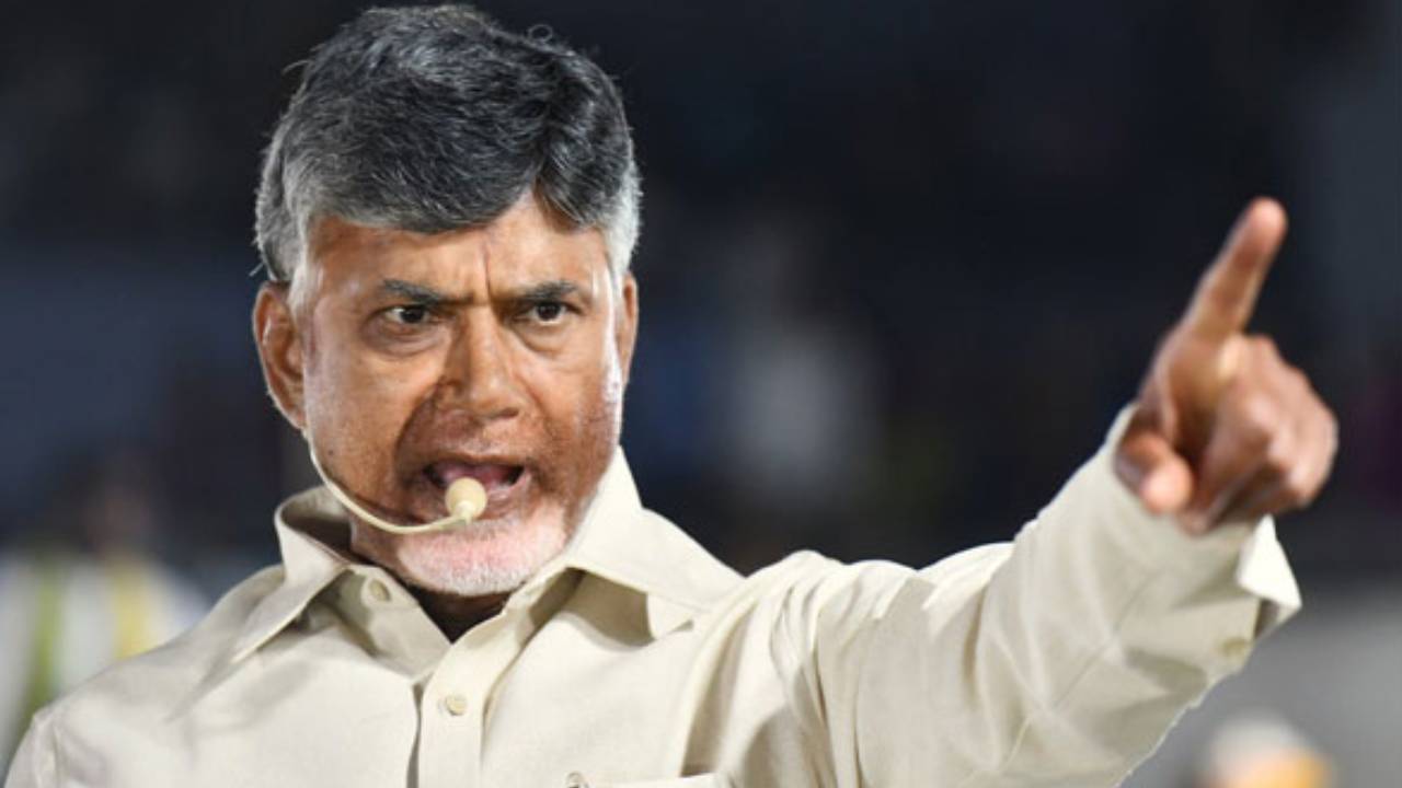 మహిళలకు ఫ్రీ బస్ సౌకర్యం వచ్చేస్తోంది.. రేపు రైతుల అకౌంట్లలో డబ్బు.. దేశంలో ఎక్కడా లేని సంక్షేమ కార్యక్రమాలు ఏపీలో: చంద్రబాబు మహిళలకు ఫ్రీ బస్ సౌకర్యం వచ్చేస్తోంది.. రేపు రైతుల అకౌంట్లలో డబ్బు.. దేశంలో ఎక్కడా లేని సంక్షేమ కార్యక్రమాలు ఏపీలో: చంద్రబాబు
