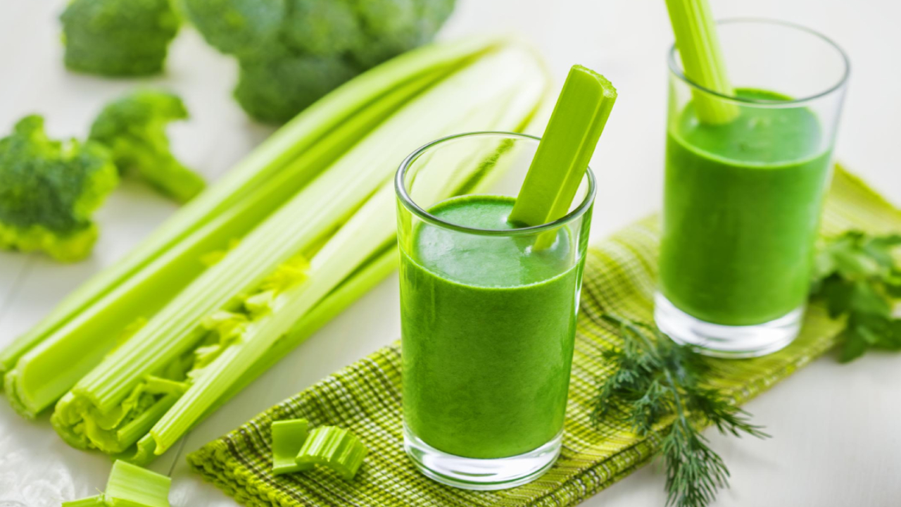 Celery Juice Benefits: సెలెరీ రసంతో చెడు కొలెస్ట్రాల్ మాయం.. సిరలు శుభ్రం.. గుండె పదిలం Celery Juice Benefits: సెలెరీ రసంతో చెడు కొలెస్ట్రాల్ మాయం.. సిరలు శుభ్రం.. గుండె పదిలం