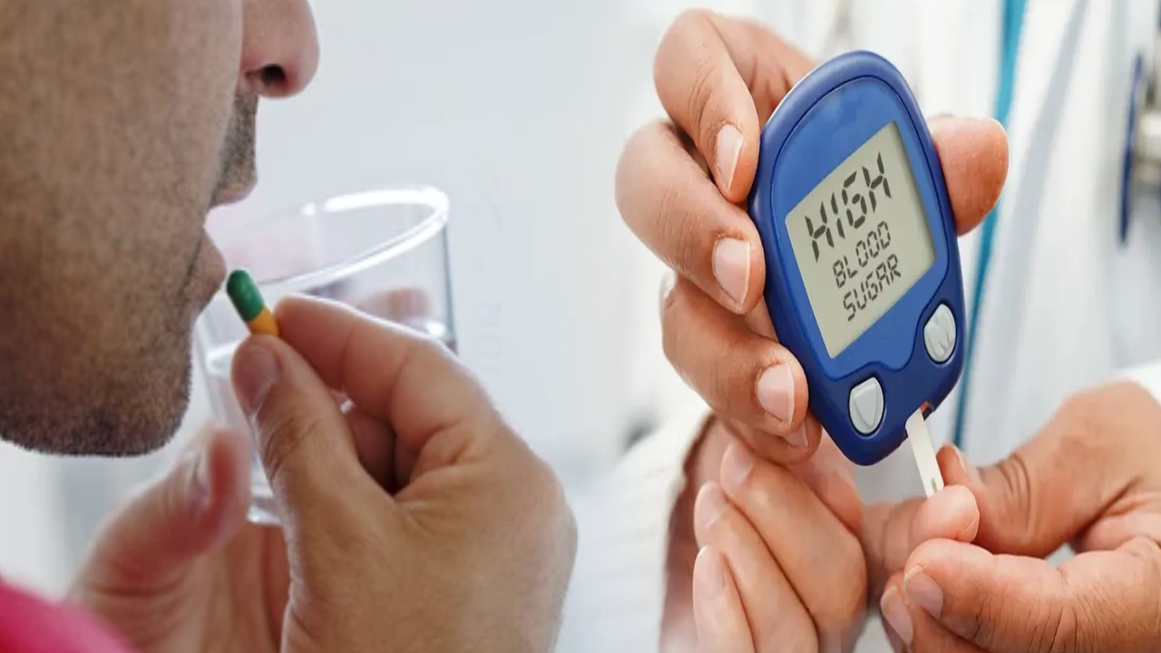 Diabetes: మెడిసిన్ వాడకుండా షుగర్ కంట్రోల్ చేసుకోవచ్చా.. నిపుణులు ఎం చెప్తున్నారు? Diabetes: మెడిసిన్ వాడకుండా షుగర్ కంట్రోల్ చేసుకోవచ్చా.. నిపుణులు ఎం చెప్తున్నారు?