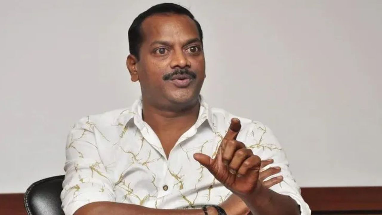 AS Ravi Kumar Chowdary : సినీ పరిశ్రమలో తీవ్ర విషాదం.. ప్రముఖ దర్శకుడు ఏఎస్ రవికుమార్ చౌదరి హఠాన్మరణం AS Ravi Kumar Chowdary : సినీ పరిశ్రమలో తీవ్ర విషాదం.. ప్రముఖ దర్శకుడు ఏఎస్ రవికుమార్ చౌదరి హఠాన్మరణం