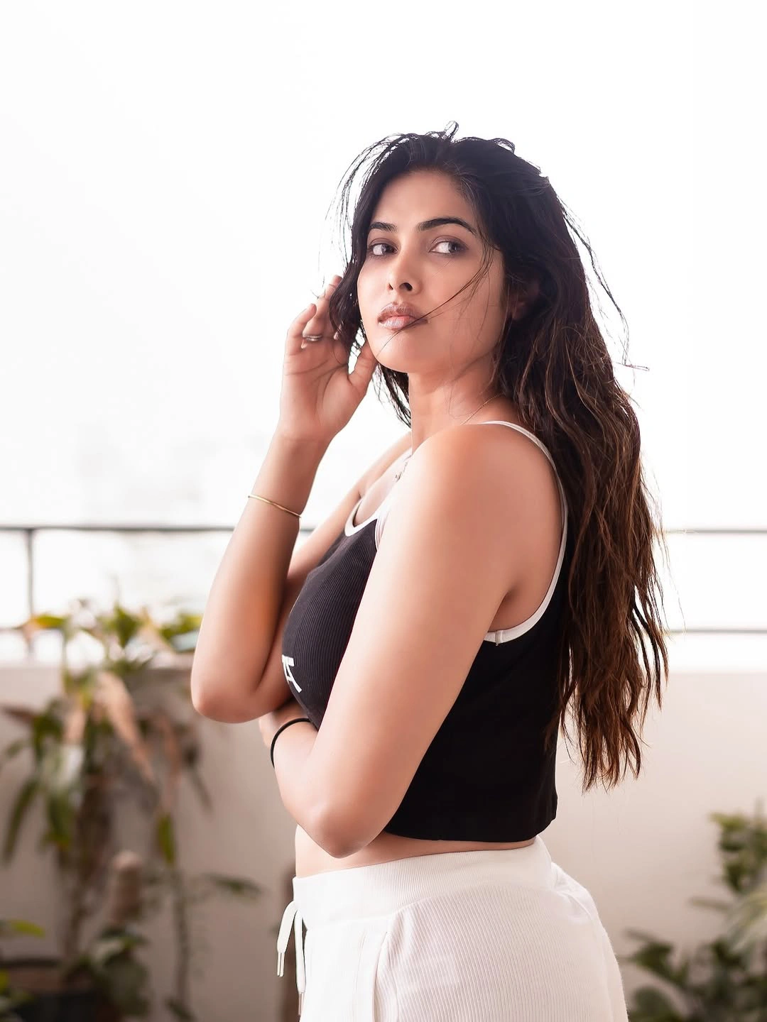 Divi Simple Looks in Night Dress
