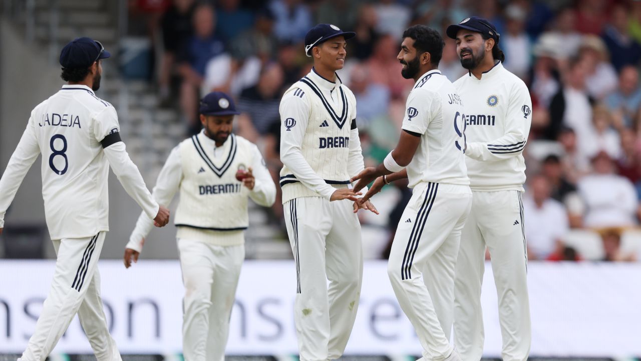 ENG vs IND : ఇక బౌలర్లపైనే మొత్తం భారం.. భారత్కు 10.. ఇంగ్లాండ్కు 350.. ENG vs IND : ఇక బౌలర్లపైనే మొత్తం భారం.. భారత్కు 10.. ఇంగ్లాండ్కు 350..