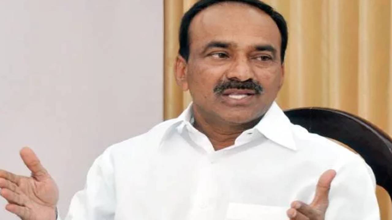 గంటన్నర పాటు ఈటలను విచారించిన కాళేశ్వరం కమిషన్.. పలు అంశాలపై ప్రశ్నల వర్షం.. విచారణ సాగింది ఇలా.. ప్రశ్న, సమాధానం.. పూర్తి వివరాలు గంటన్నర పాటు ఈటలను విచారించిన కాళేశ్వరం కమిషన్.. పలు అంశాలపై ప్రశ్నల వర్షం.. విచారణ సాగింది ఇలా.. ప్రశ్న, సమాధానం.. పూర్తి వివరాలు