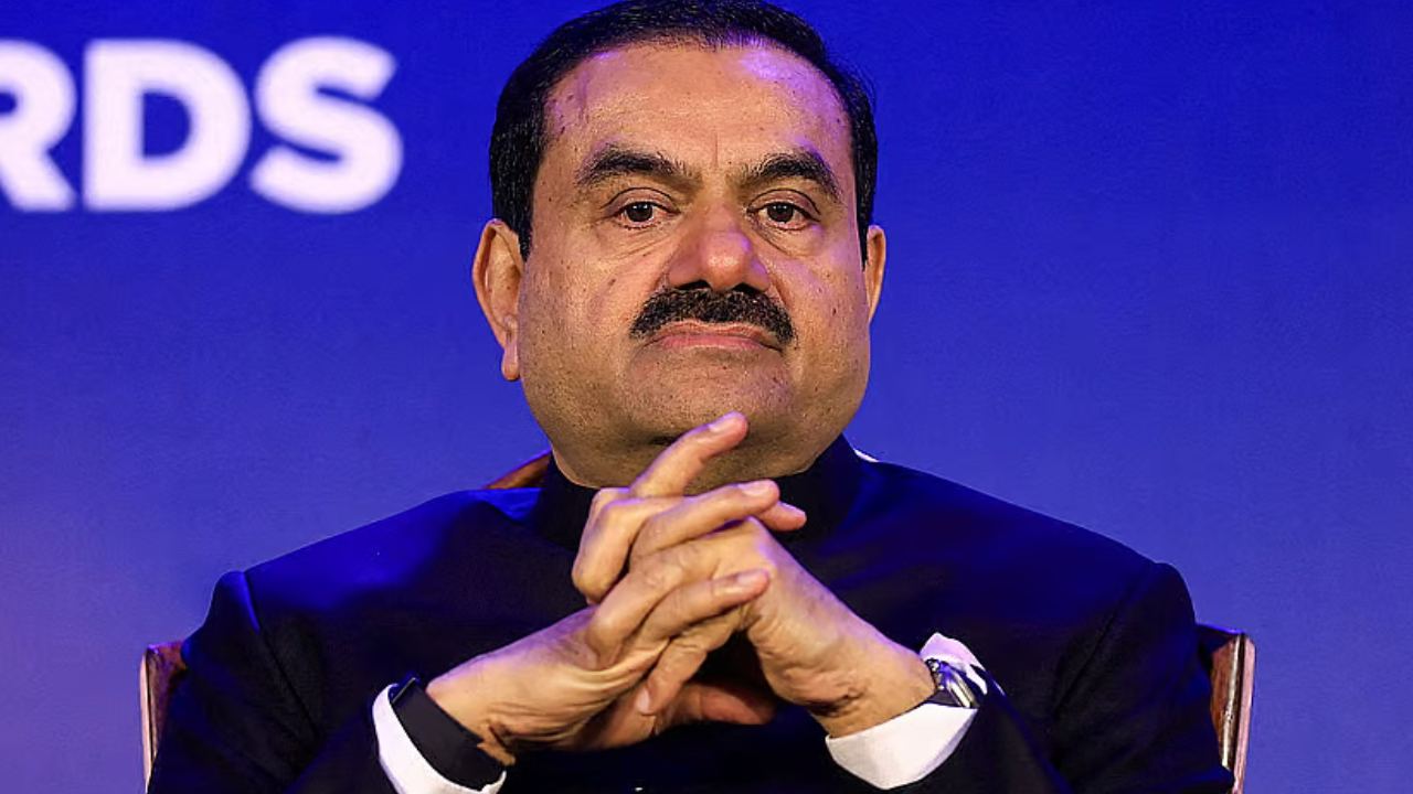 Gautam Adani : అదానీ జీతం మరీ తక్కువ.. ఆయన దగ్గర పనిచేసే వాళ్ల కంటే కూడా తక్కువ.. ఏడాదికి జస్ట్..! Gautam Adani : అదానీ జీతం మరీ తక్కువ.. ఆయన దగ్గర పనిచేసే వాళ్ల కంటే కూడా తక్కువ.. ఏడాదికి జస్ట్..!