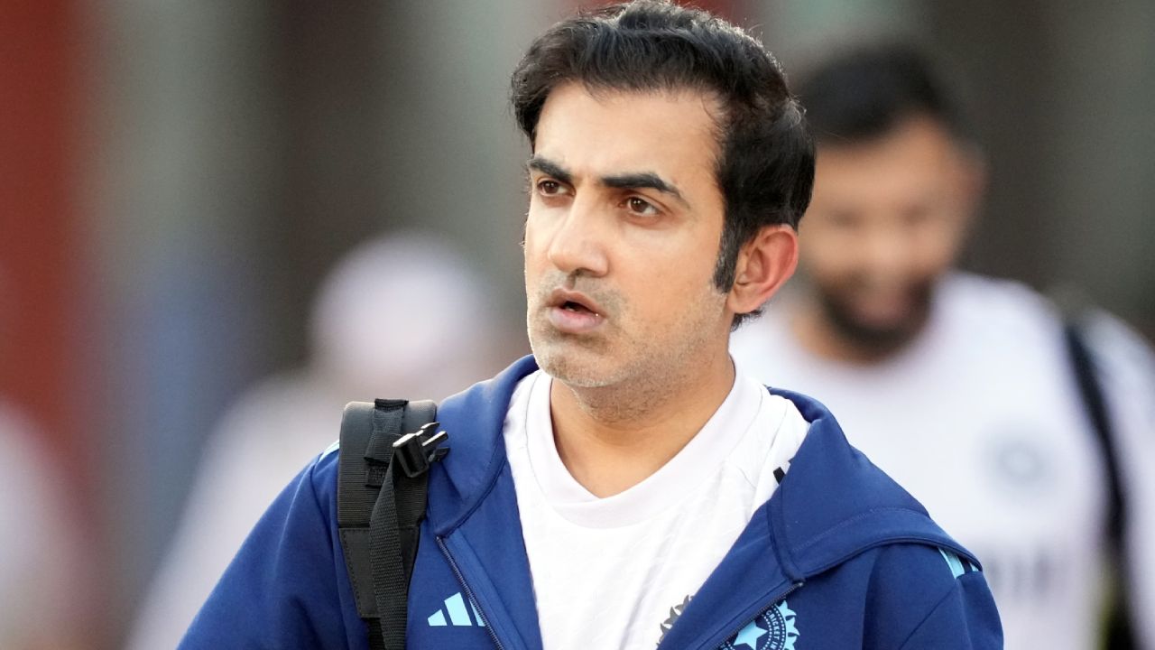 Gautam Gambhir : ఇంగ్లాండ్తో టెస్టు సిరీస్కు ముందు టీమ్ఇండియాకు బిగ్ షాక్..! స్వదేశానికి తిరిగి వచ్చిన కోచ్ గౌతమ్ గంభీర్.. Gautam Gambhir : ఇంగ్లాండ్తో టెస్టు సిరీస్కు ముందు టీమ్ఇండియాకు బిగ్ షాక్..! స్వదేశానికి తిరిగి వచ్చిన కోచ్ గౌతమ్ గంభీర్..