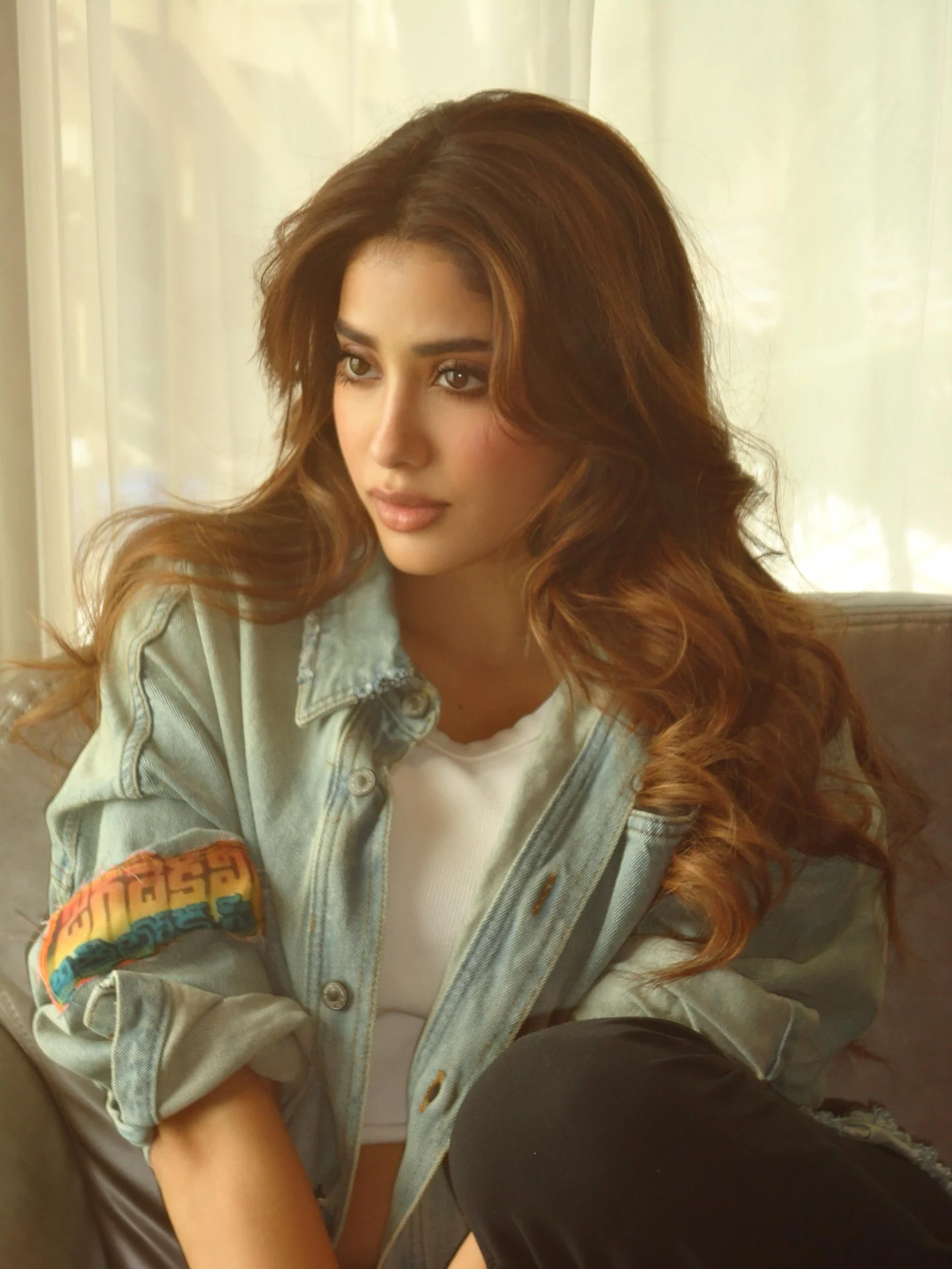 Janhvi Kapoor Wears Jagadeka Veerudu Athiloka Sundari Special Shirt