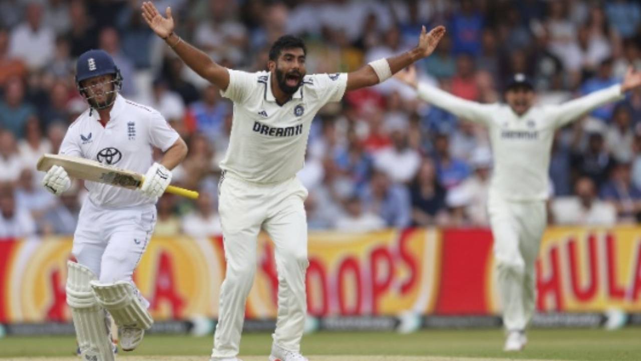 IND vs ENG: నిప్పులు చెరిగే బంతులతో ఇంగ్లాండ్ బ్యాటర్లను బెంబేలెత్తించిన జస్ర్పీత్ బుమ్రా.. కపిల్ దేవ్ రికార్డు బద్దలు కొట్టేశాడు.. IND vs ENG: నిప్పులు చెరిగే బంతులతో ఇంగ్లాండ్ బ్యాటర్లను బెంబేలెత్తించిన జస్ర్పీత్ బుమ్రా.. కపిల్ దేవ్ రికార్డు బద్దలు కొట్టేశాడు..