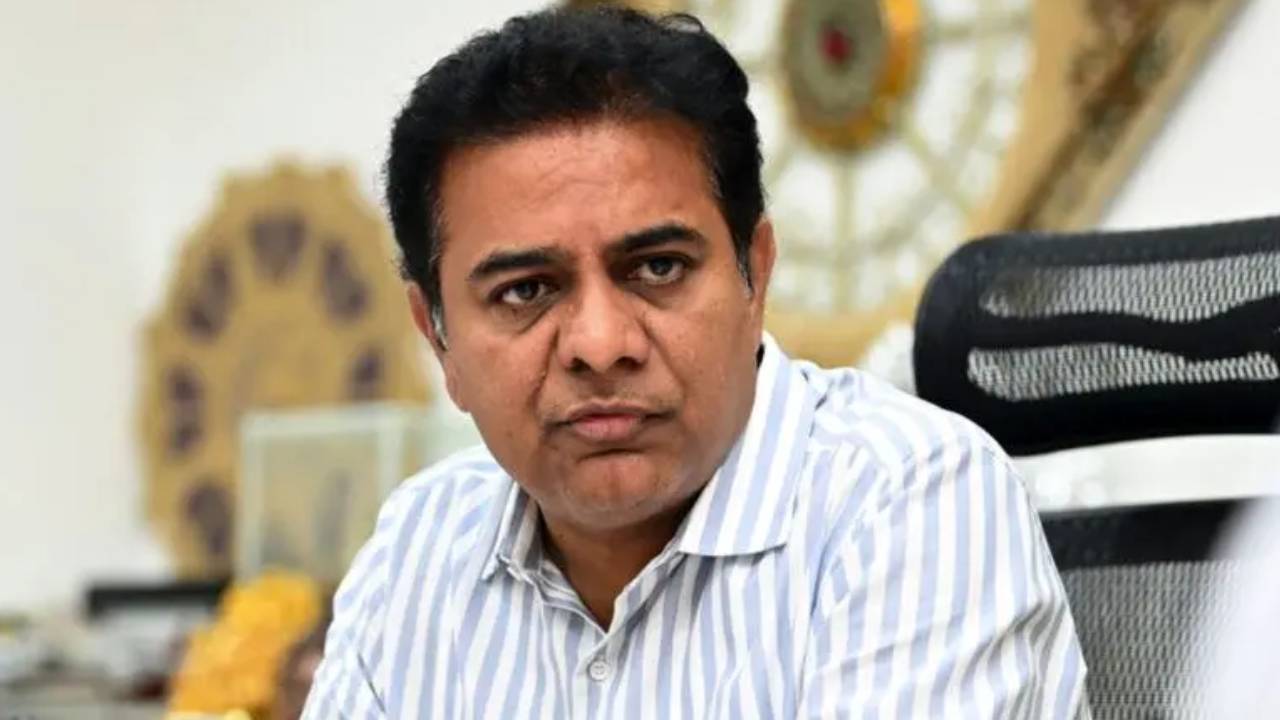 హైదరాబాద్ దాటి మారుమూల పల్లెల వరకు వచ్చేస్తున్నాయ్.. “జాగో తెలంగాణ జాగో” అంటూ కేటీఆర్ కీలక కామెంట్స్ హైదరాబాద్ దాటి మారుమూల పల్లెల వరకు వచ్చేస్తున్నాయ్.. “జాగో తెలంగాణ జాగో” అంటూ కేటీఆర్ కీలక కామెంట్స్