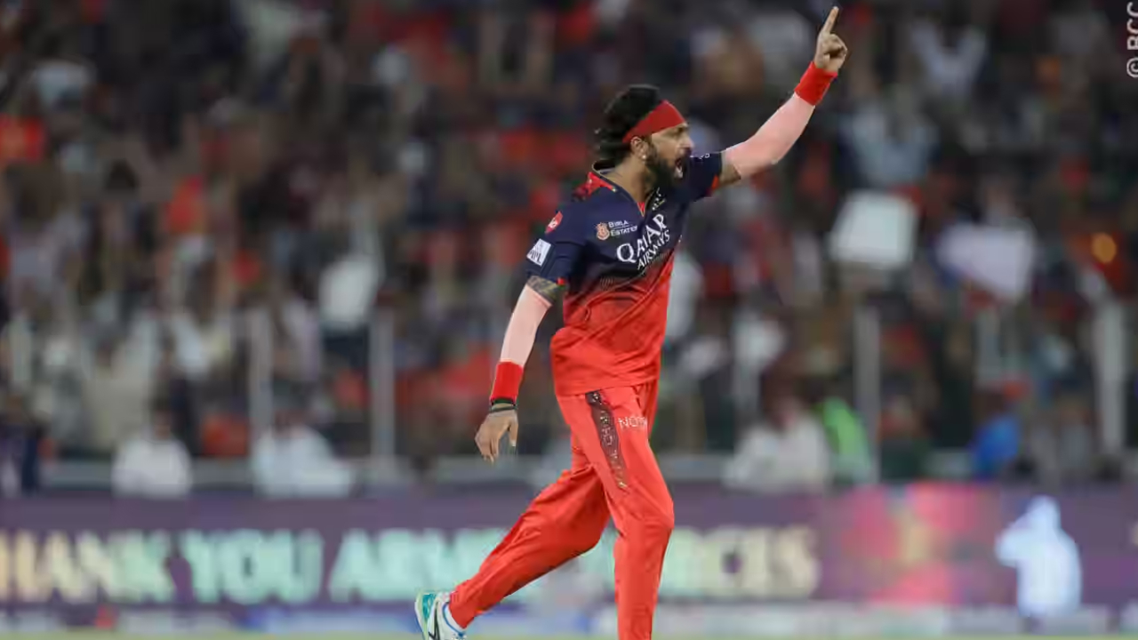 Krunal Pandya : చరిత్ర సృష్టించిన కృనాల్ పాండ్యా.. ఐపీఎల్ చరిత్రలో ఒకే ఒక్కడు.. Krunal Pandya : చరిత్ర సృష్టించిన కృనాల్ పాండ్యా.. ఐపీఎల్ చరిత్రలో ఒకే ఒక్కడు..