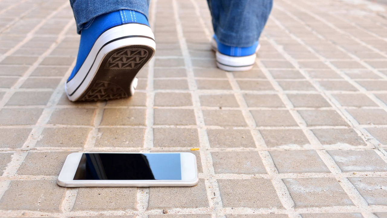 Lost your Phone : మీ ఫోన్ పోయిందా? ఎవరైనా దొంగిలించారా? డోంట్ వర్రీ.. ఈ సింపుల్ ట్రాకింగ్ ద్వారా ఇట్టే కనిపెట్టేయొచ్చు..! Lost your Phone : మీ ఫోన్ పోయిందా? ఎవరైనా దొంగిలించారా? డోంట్ వర్రీ.. ఈ సింపుల్ ట్రాకింగ్ ద్వారా ఇట్టే కనిపెట్టేయొచ్చు..!