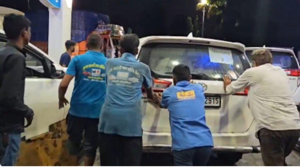 MP CMs convoy break down