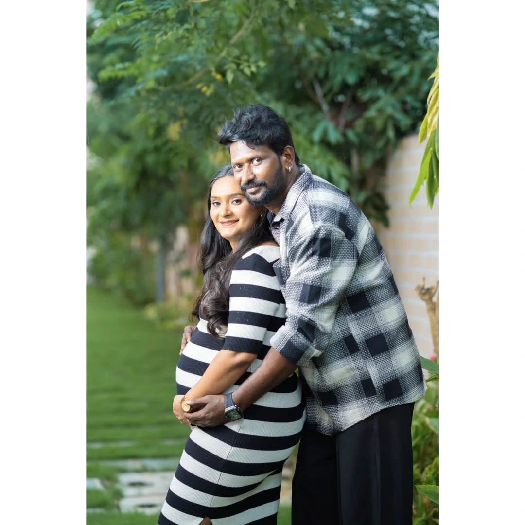 Bigg Boss Fame Comedian Mahesh Vitta Photos with Wife Baby Bump