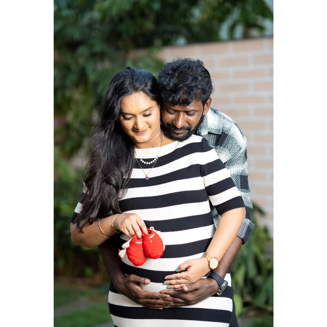 Bigg Boss Fame Comedian Mahesh Vitta Photos with Wife Baby Bump